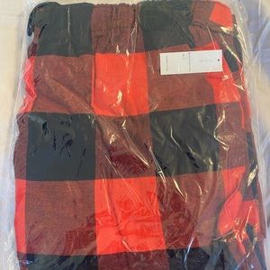 NWT old navy plaid pj pants! Size large